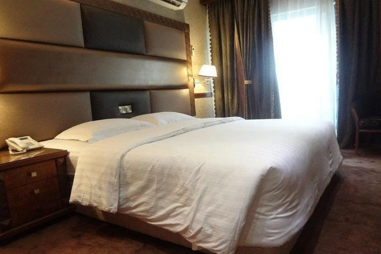 Abjad Crown Hotel Дубай